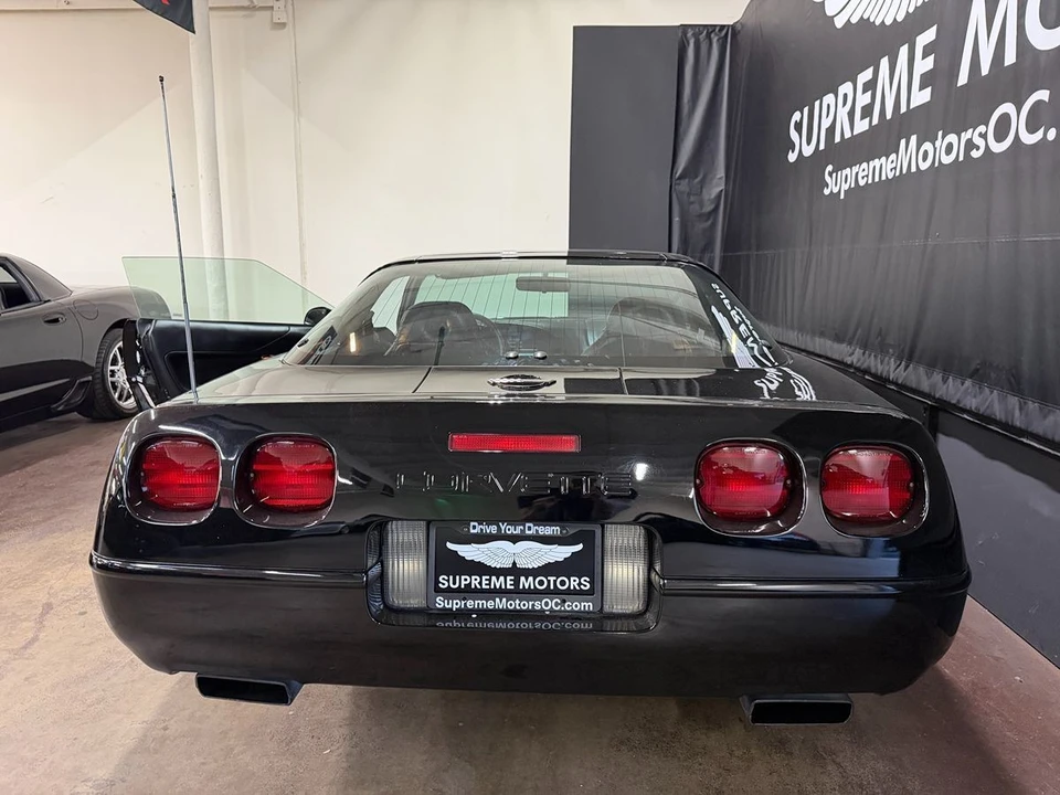 1995 Chevrolet Corvette C4 - Image 2 of 12