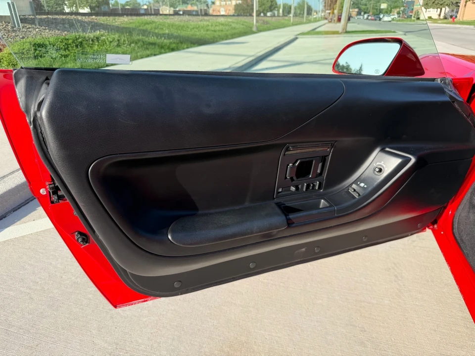 1995 Chevrolet Corvette C4 - Image 24 of 26