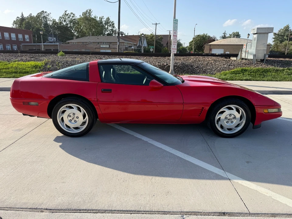 1995 Chevrolet Corvette C4 - Image 8 of 26