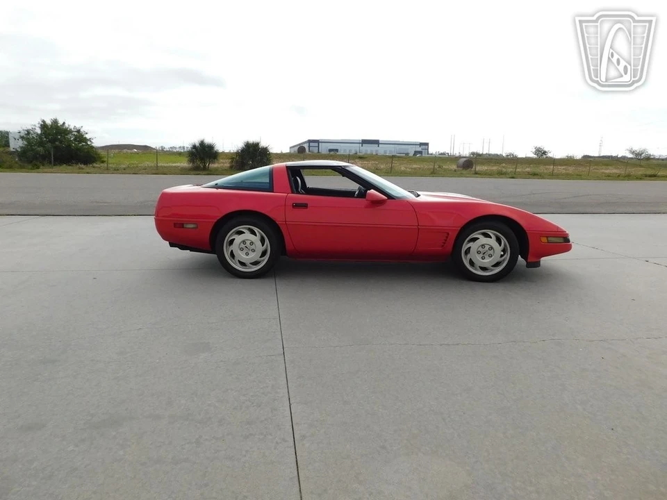 1995 Chevrolet Corvette C4 - Image 4 of 12