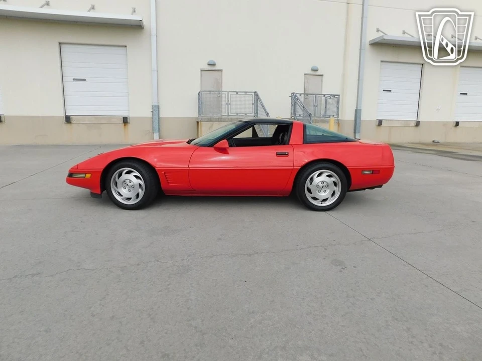 1995 Chevrolet Corvette C4 - Image 6 of 12