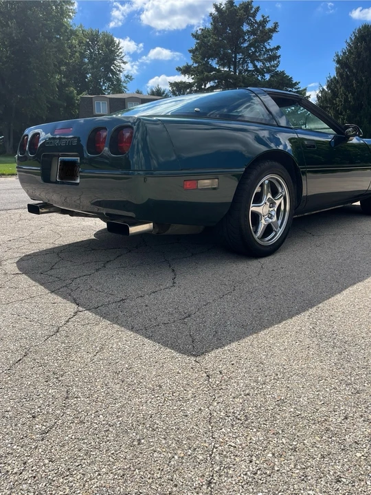 1995 Chevrolet Corvette C4 - Image 3 of 16