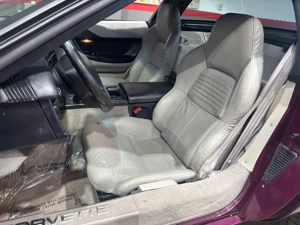 1995 Chevrolet Corvette C4 - Image 17 of 31