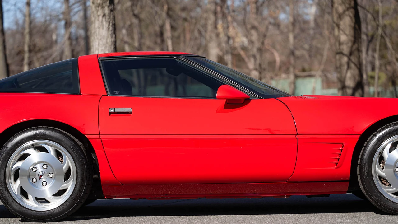 1995 Chevrolet Corvette C4 - Image 15 of 31