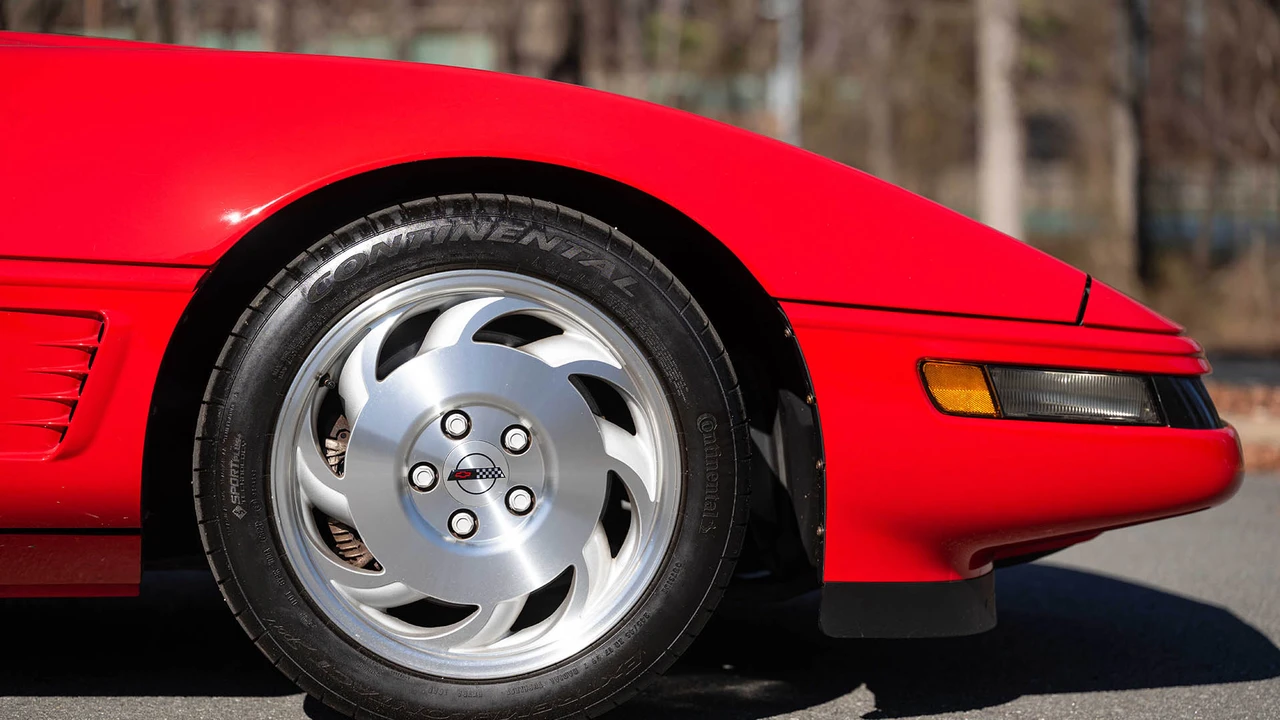 1995 Chevrolet Corvette C4 - Image 23 of 31