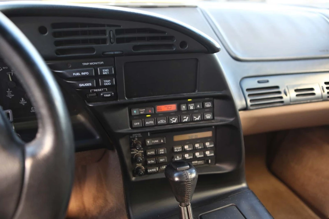 1995 Chevrolet Corvette C4 - Image 13 of 18