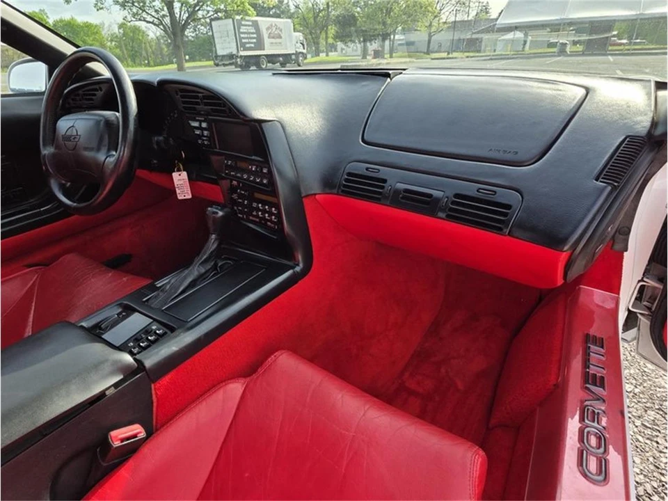 1995 Chevrolet Corvette C4 - Image 14 of 20
