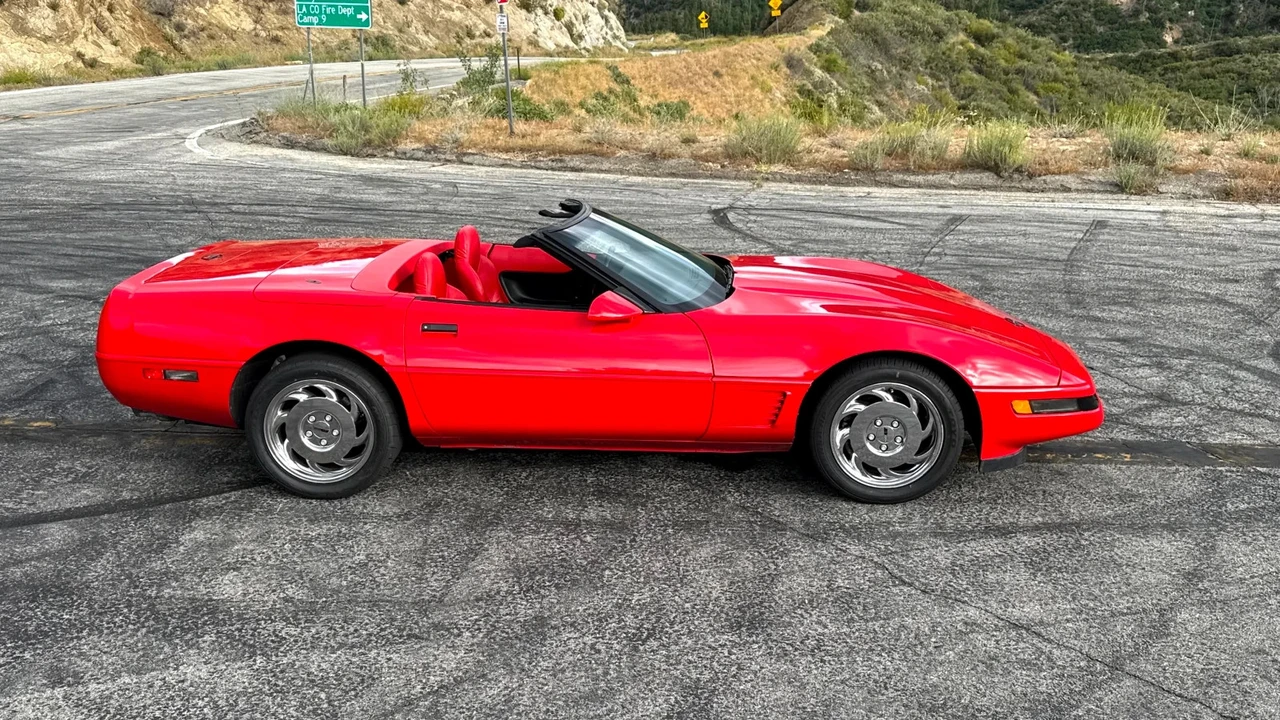 1995 Chevrolet Corvette C4 - Image 9 of 24