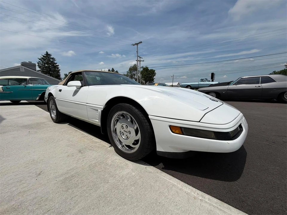 1995 Chevrolet Corvette C4 - Image 2 of 29