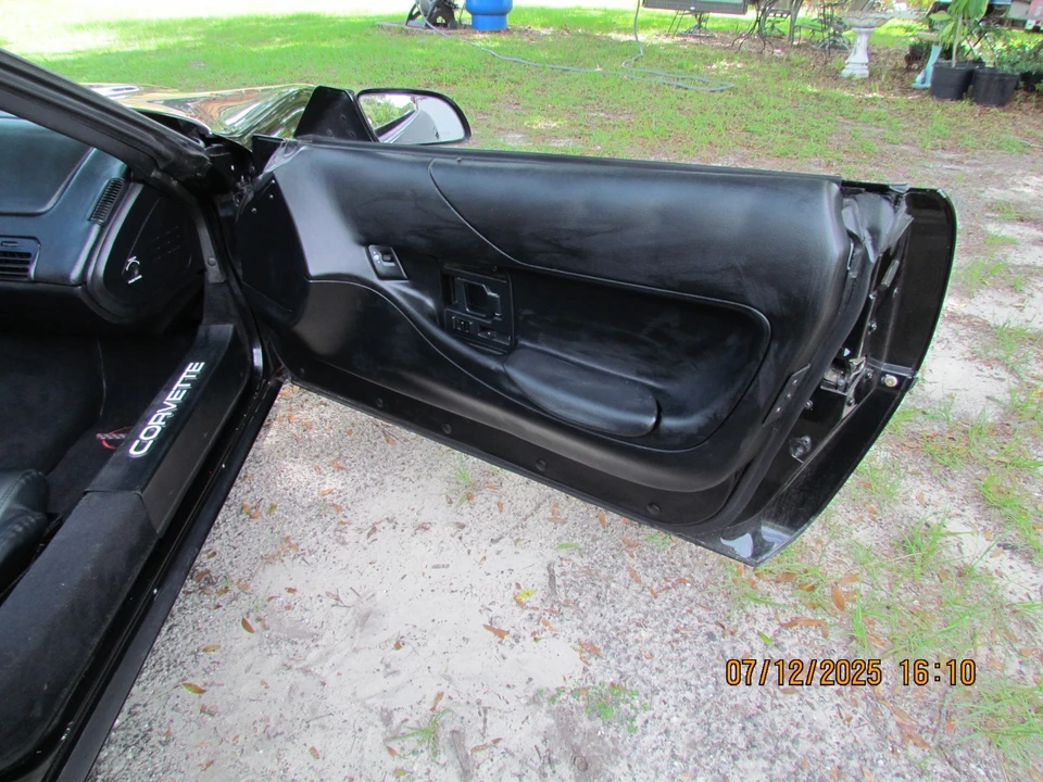1995 Chevrolet Corvette C4 - Image 10 of 19