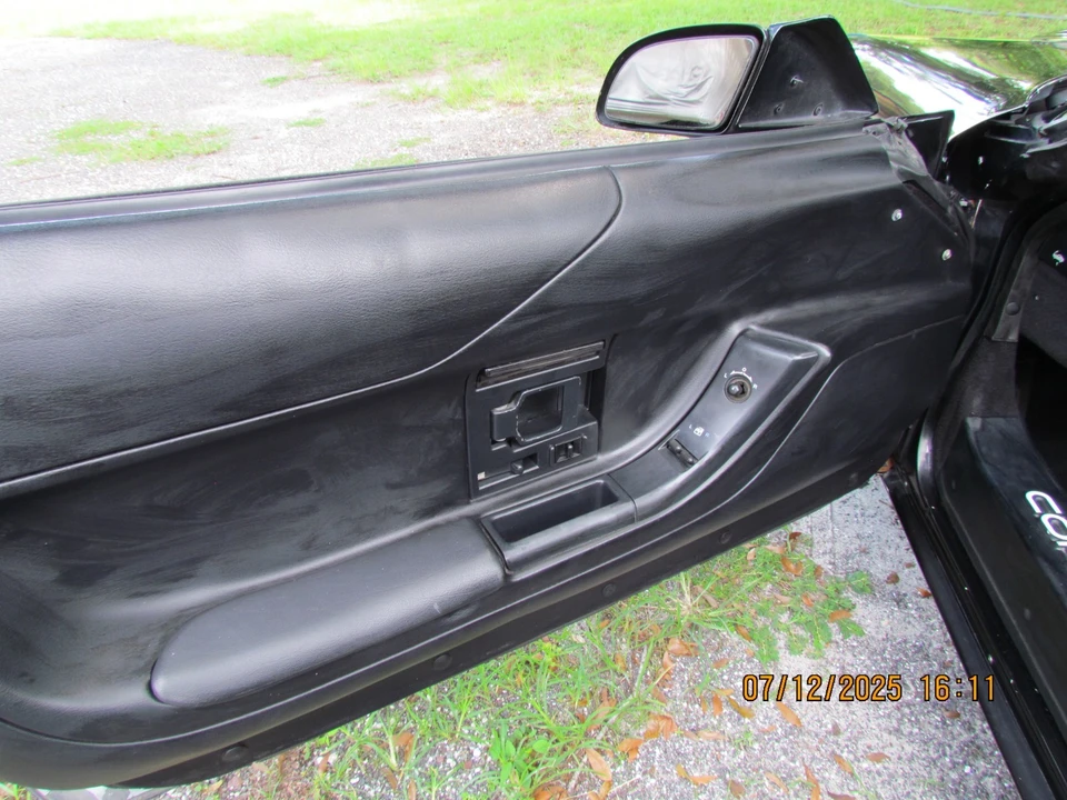 1995 Chevrolet Corvette C4 - Image 11 of 19