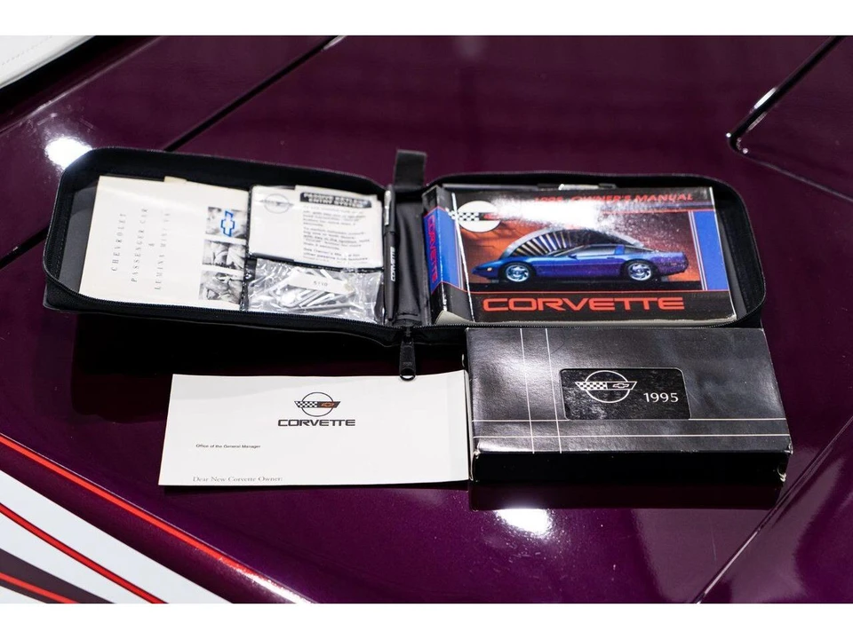 1995 Chevrolet Corvette C4 - Image 24 of 31