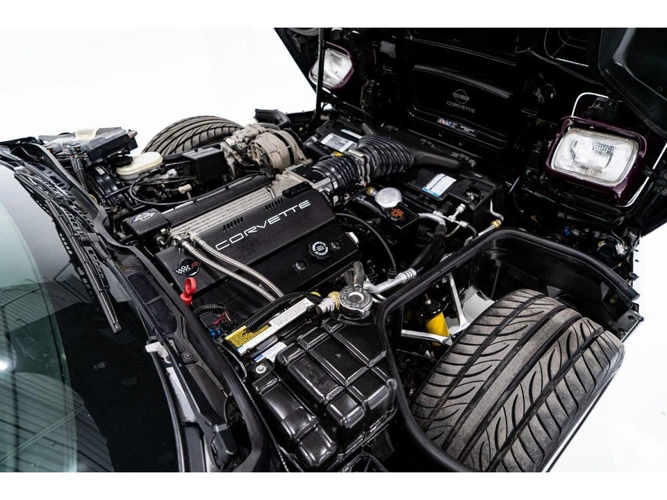 1995 Chevrolet Corvette C4 - Image 16 of 31