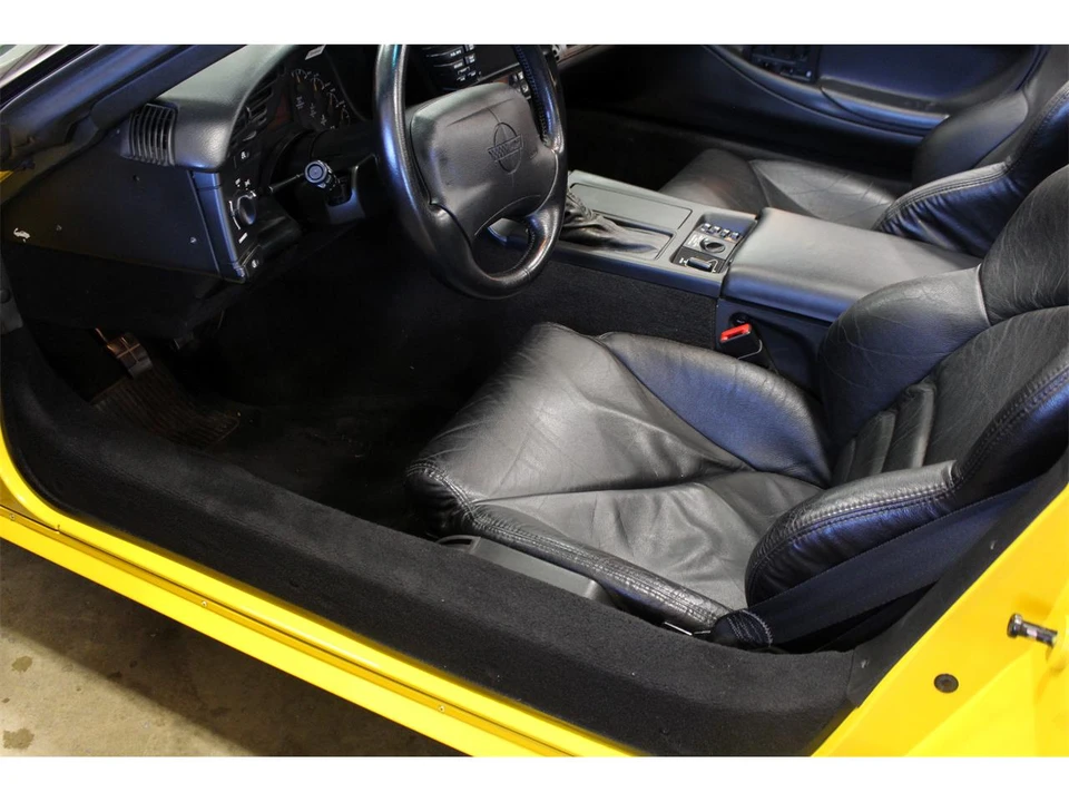 1995 Chevrolet Corvette C4 - Image 13 of 31
