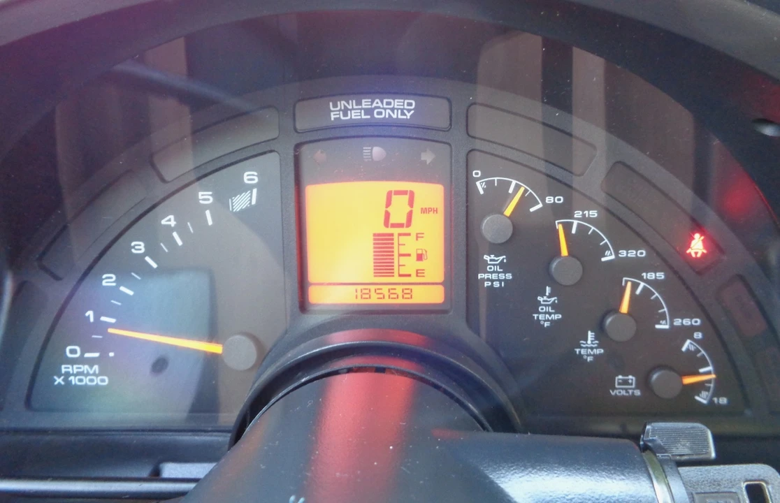 1995 Chevrolet Corvette C4 - Image 24 of 29