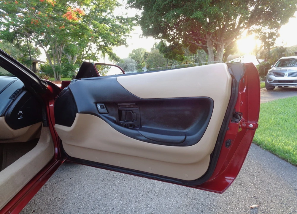 1995 Chevrolet Corvette C4 - Image 16 of 29