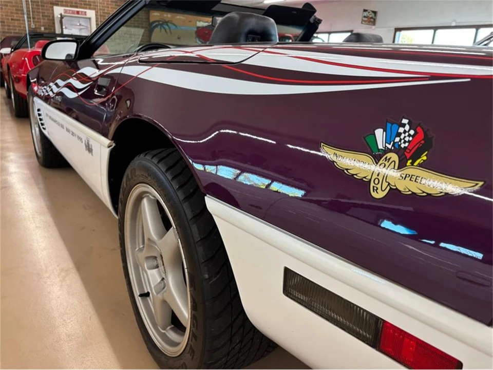 1995 Chevrolet Corvette C4 - Image 12 of 31