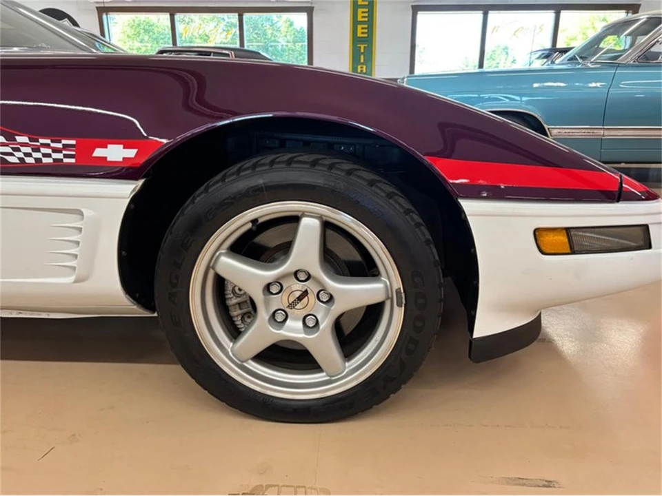 1995 Chevrolet Corvette C4 - Image 3 of 31