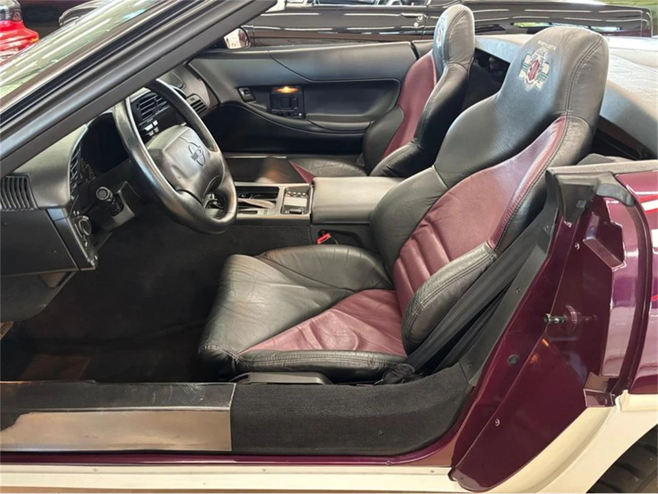 1995 Chevrolet Corvette C4 - Image 19 of 31
