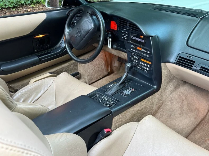 1995 Chevrolet Corvette C4 - Image 16 of 20