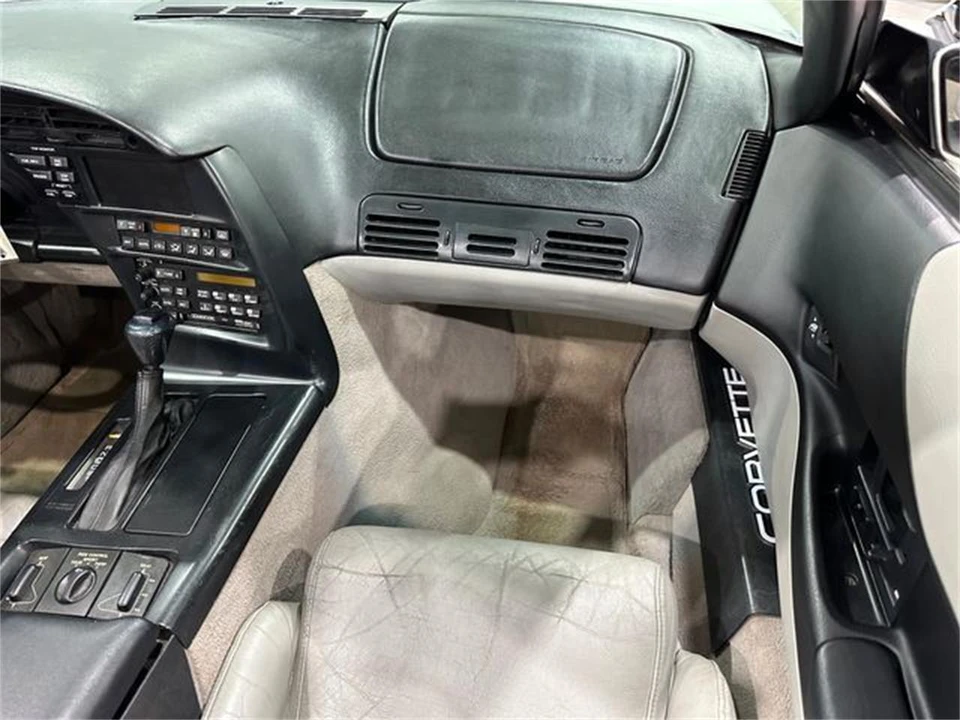 1995 Chevrolet Corvette C4 - Image 11 of 30