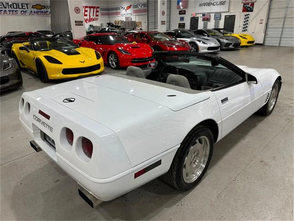 1995 Chevrolet Corvette C4 - Image 29 of 30