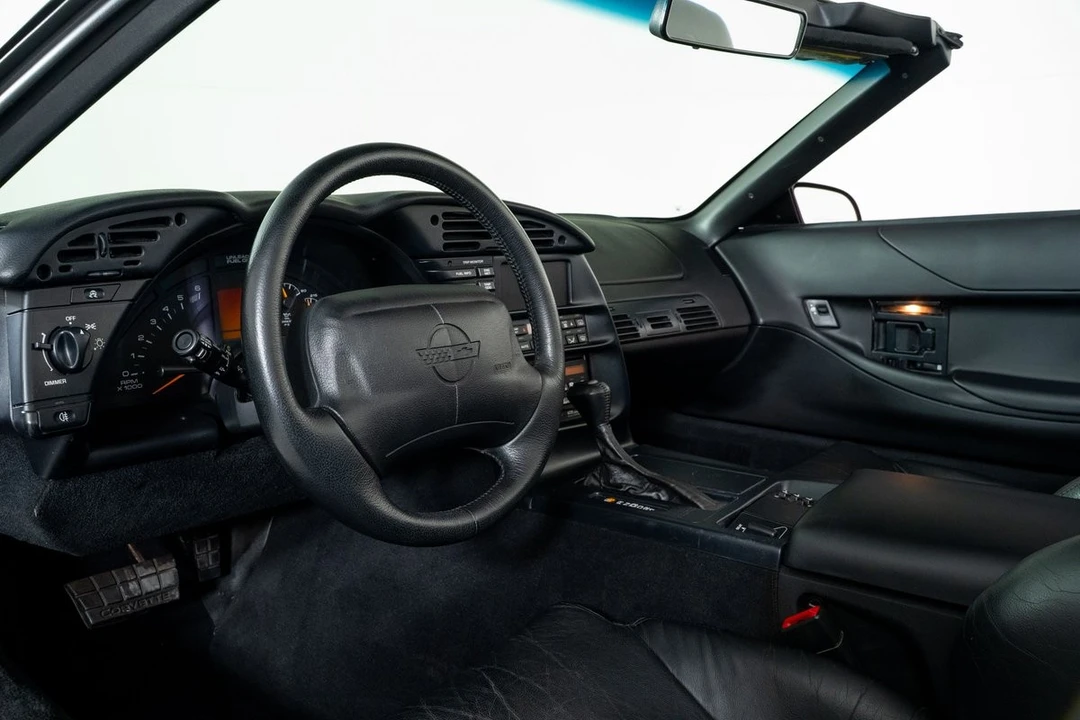 1995 Chevrolet Corvette C4 - Image 18 of 21