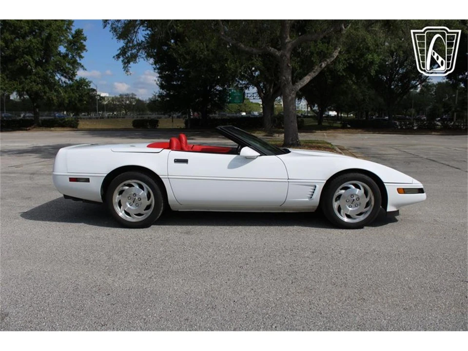 1995 Chevrolet Corvette C4 - Image 24 of 31