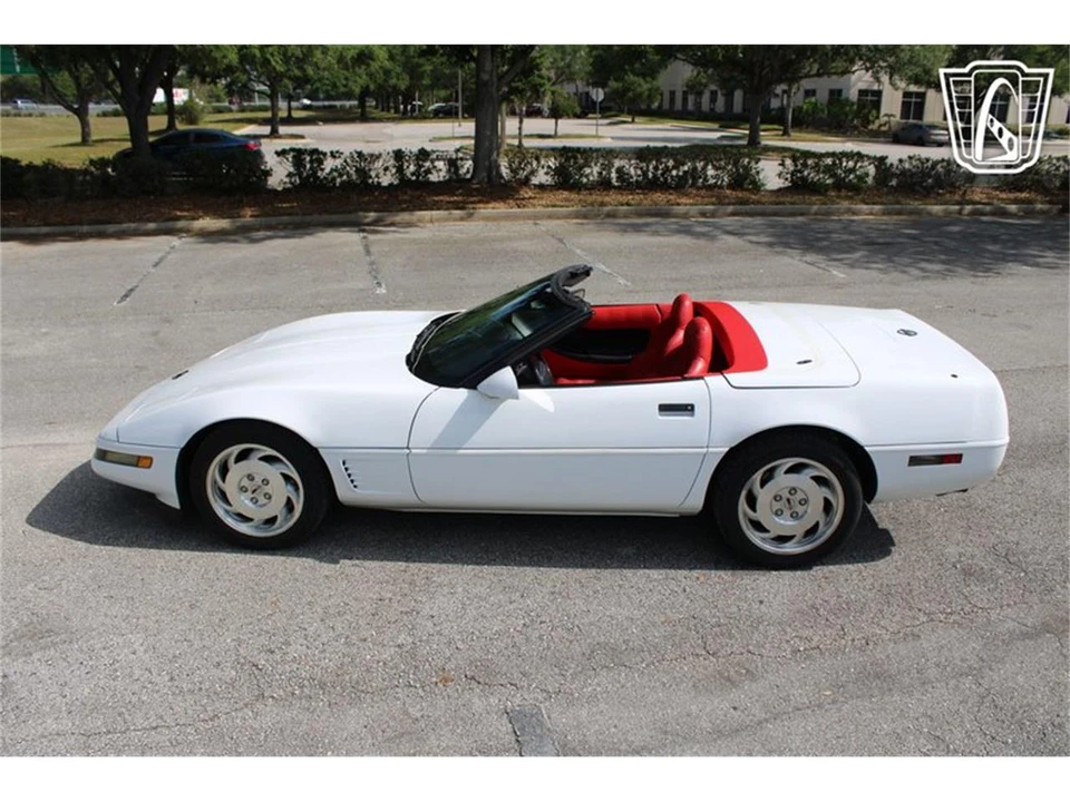 1995 Chevrolet Corvette C4 - Image 19 of 31