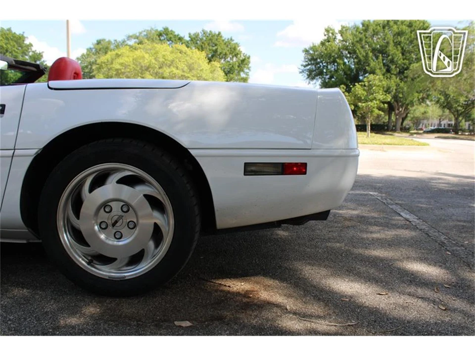 1995 Chevrolet Corvette C4 - Image 30 of 31
