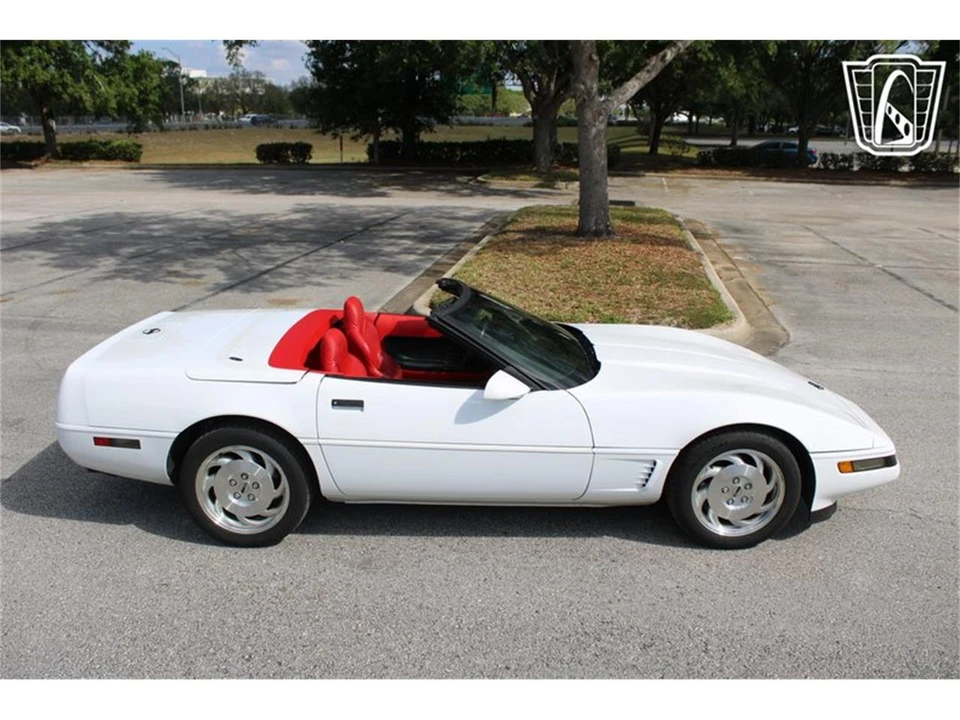 1995 Chevrolet Corvette C4 - Image 25 of 31