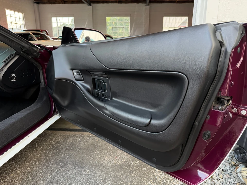 1995 Chevrolet Corvette C4 - Image 18 of 31
