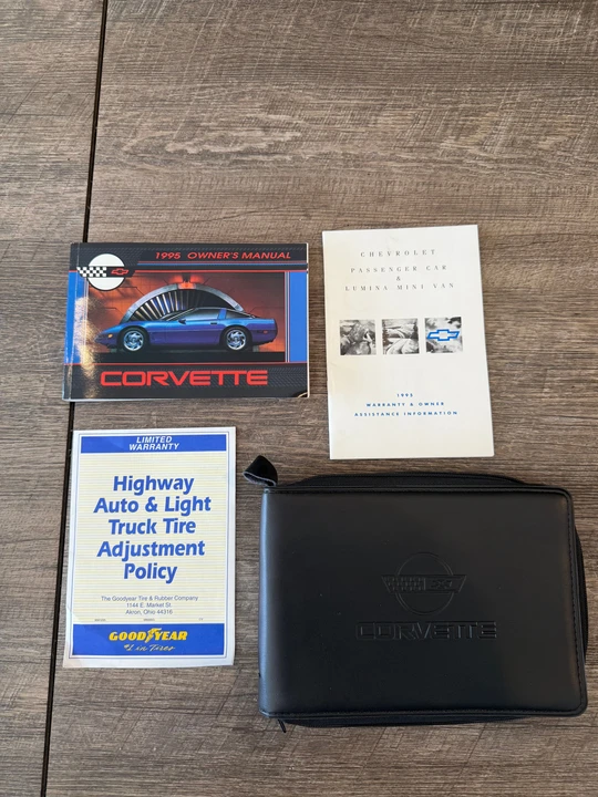 1995 Chevrolet Corvette C4 - Image 20 of 31