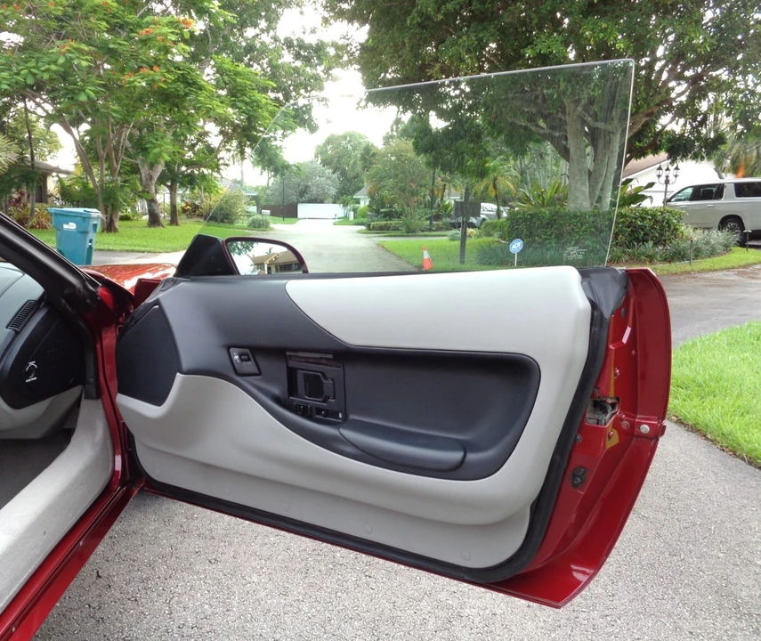 1995 Chevrolet Corvette C4 - Image 19 of 30