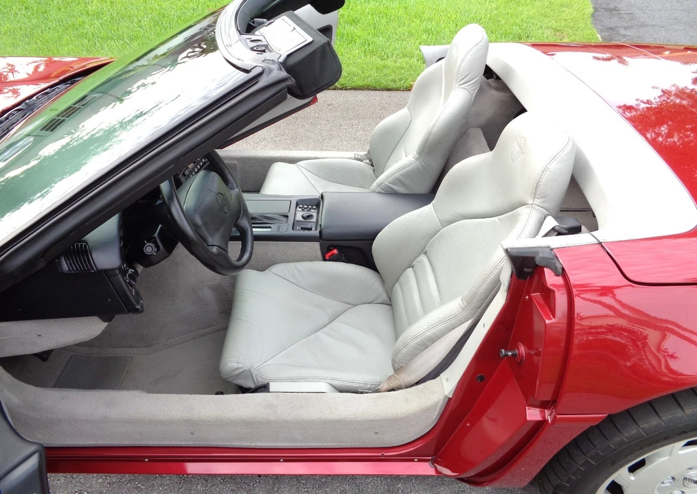 1995 Chevrolet Corvette C4 - Image 20 of 30