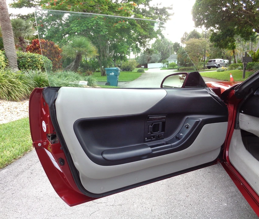 1995 Chevrolet Corvette C4 - Image 18 of 30
