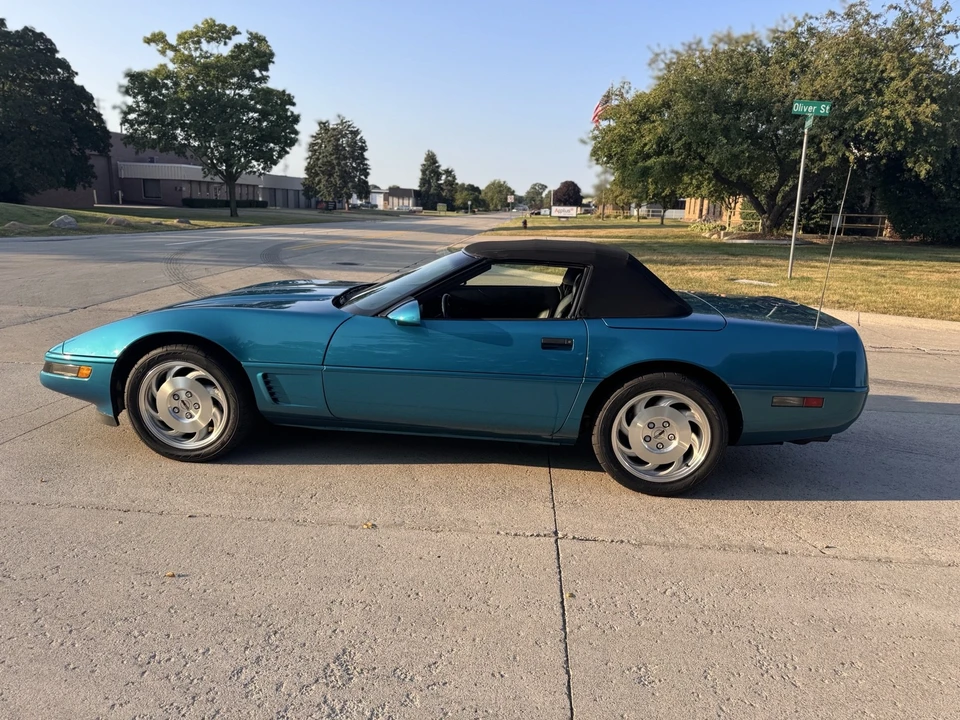 1995 Chevrolet Corvette C4 - Image 8 of 31