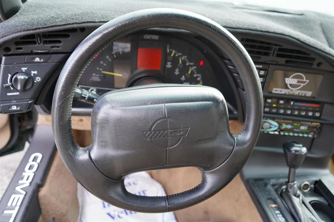 1995 Chevrolet Corvette C4 - Image 16 of 21
