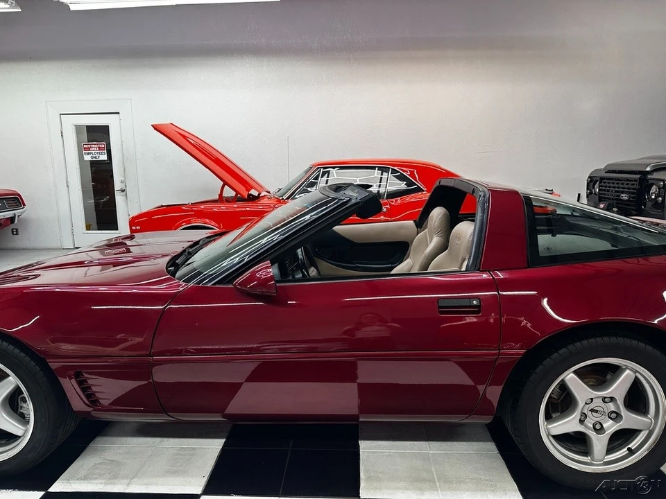 1995 Chevrolet Corvette C4 - Image 17 of 24