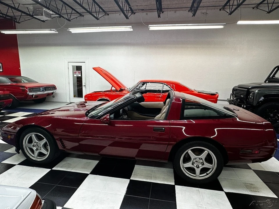 1995 Chevrolet Corvette C4 - Image 18 of 24