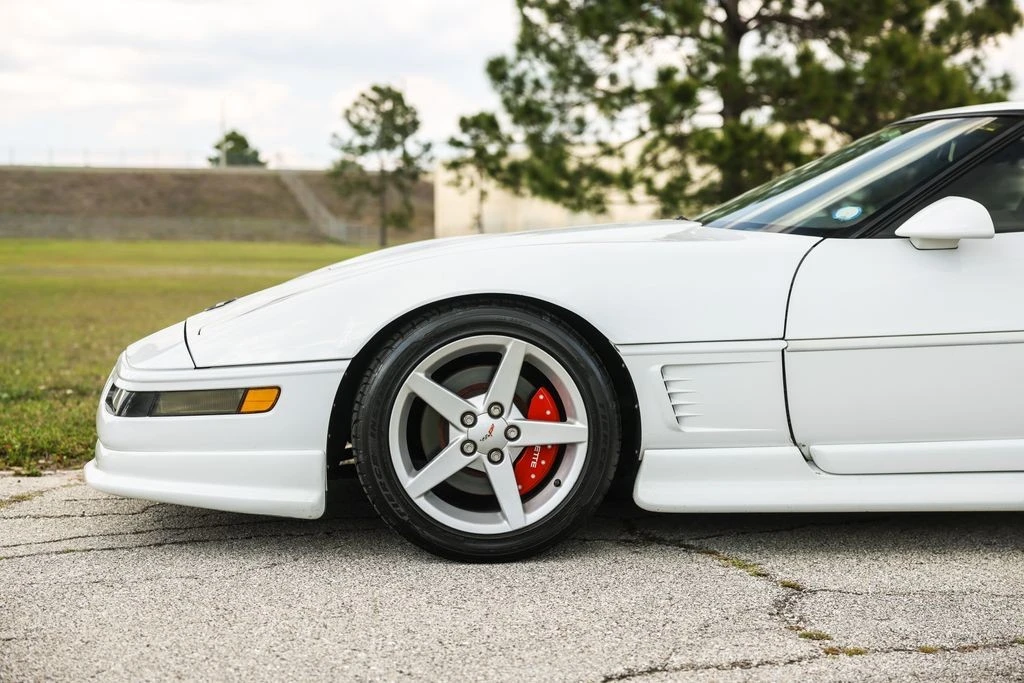 1995 Chevrolet Corvette C4 - Image 2 of 31