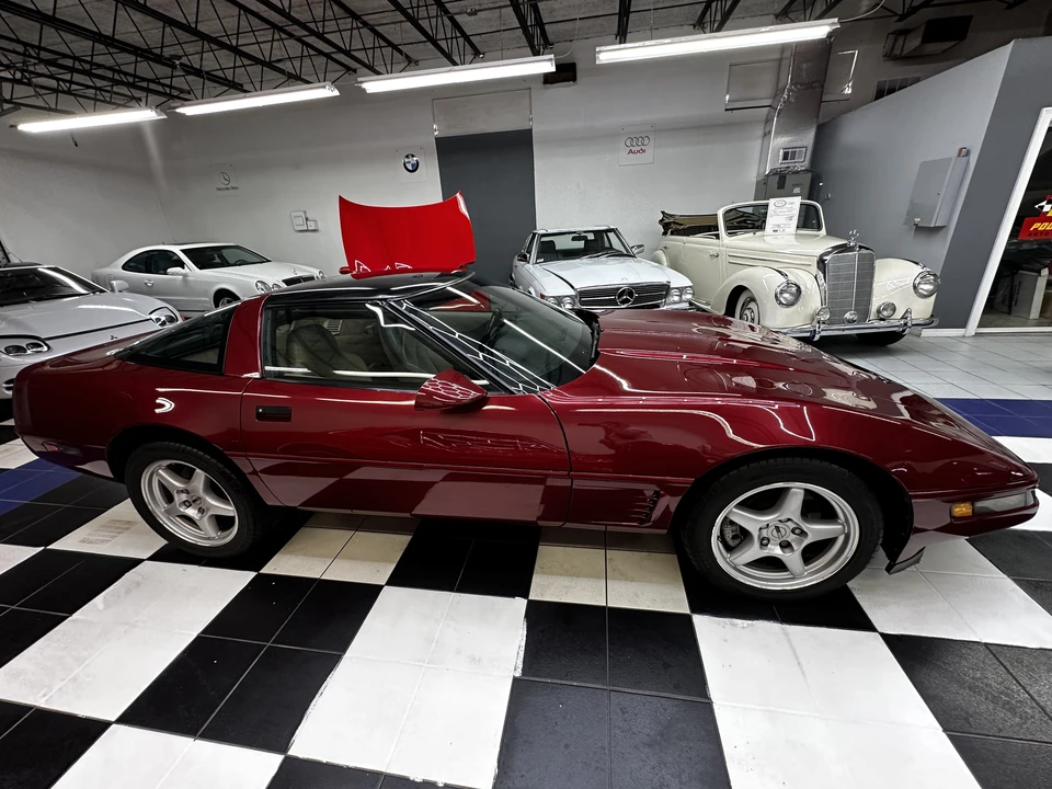 1995 Chevrolet Corvette C4 - Image 10 of 31