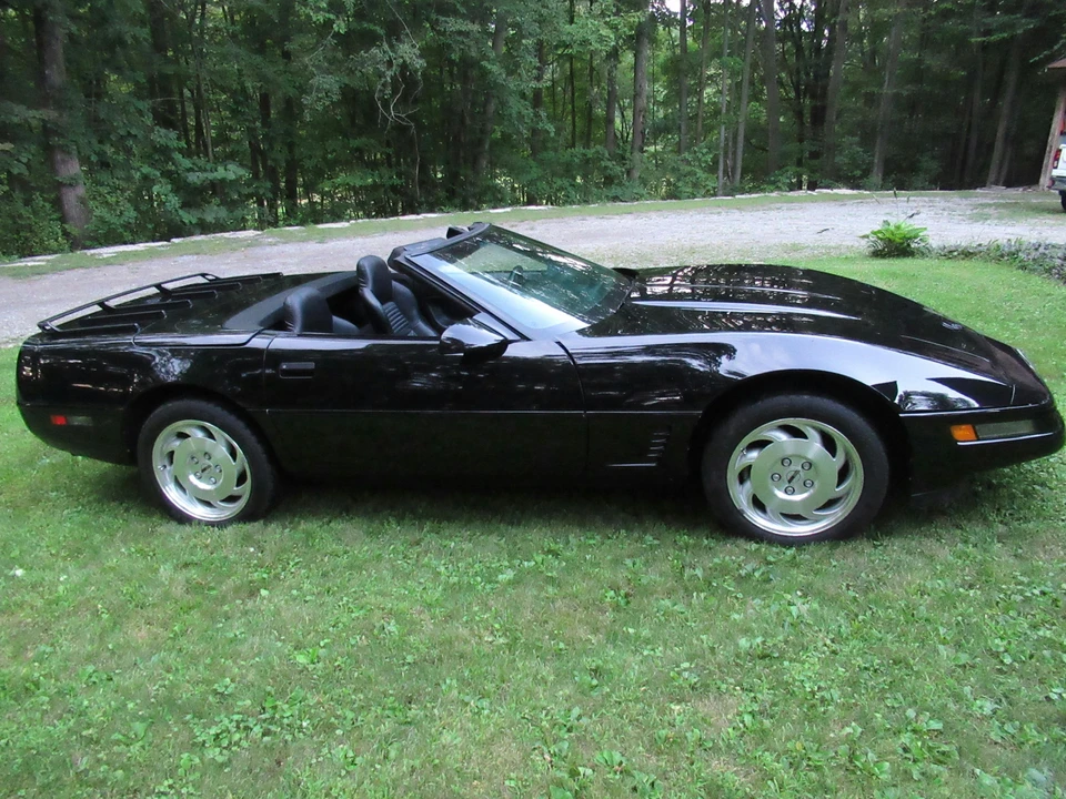 1995 Chevrolet Corvette C4 - Image 28 of 31