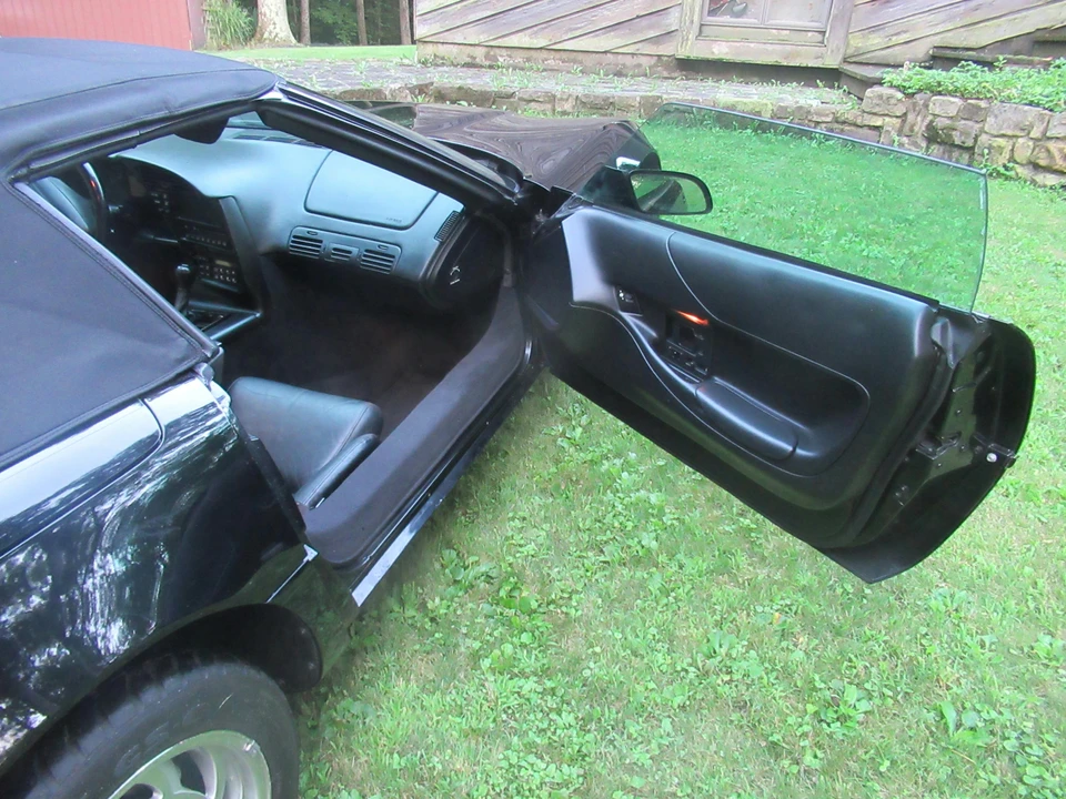 1995 Chevrolet Corvette C4 - Image 13 of 31