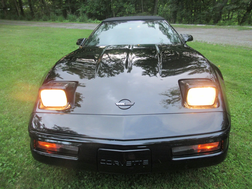 1995 Chevrolet Corvette C4 - Image 22 of 31
