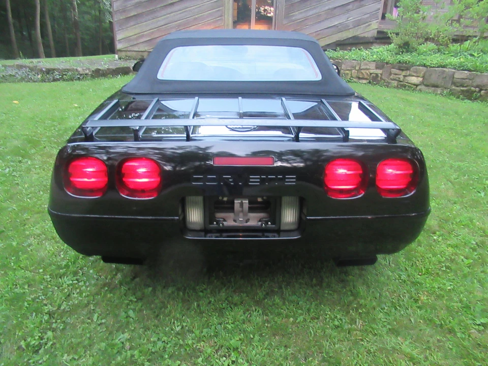 1995 Chevrolet Corvette C4 - Image 23 of 31