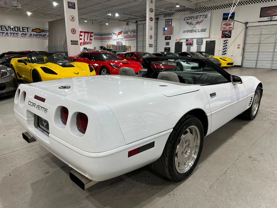 1995 Chevrolet Corvette C4 - Image 19 of 21