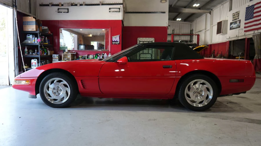 1995 Chevrolet Corvette C4 - Image 2 of 31