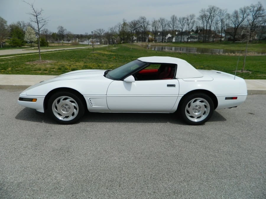 1995 Chevrolet Corvette C4 - Image 2 of 7