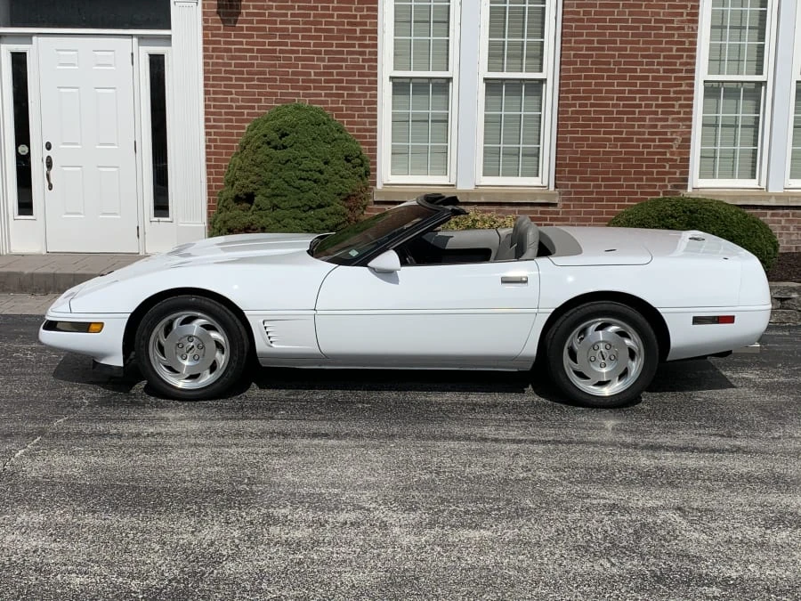 1995 Chevrolet Corvette C4 - Image 2 of 12